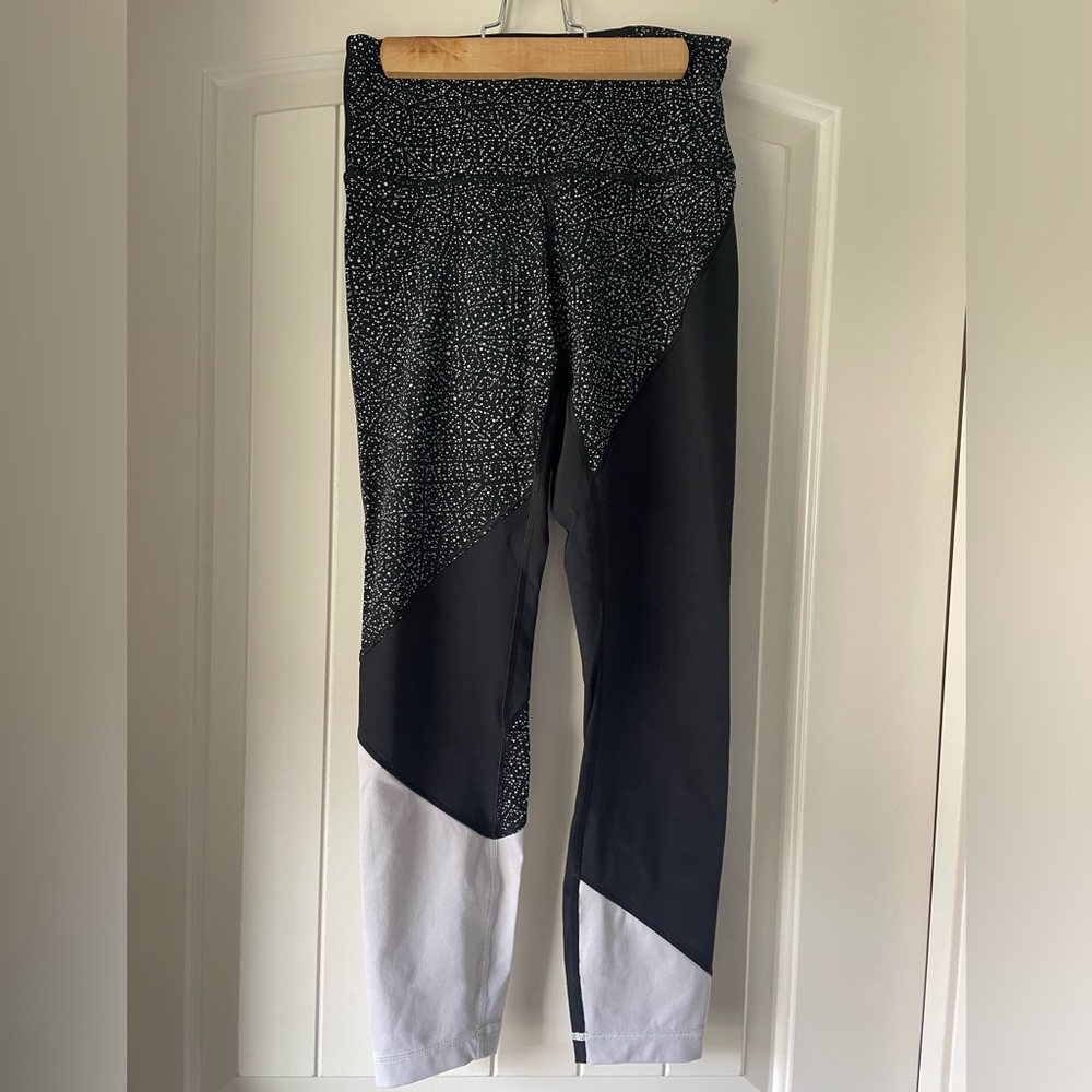 LULU LEMON Woman’s Black/White Block-Pattern Leggings Speckled/Solid Ankle SZ 6